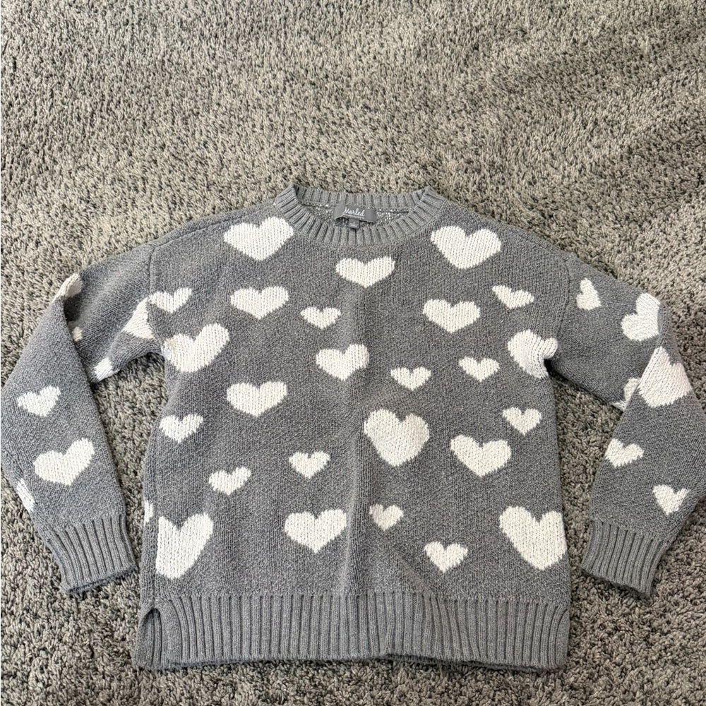 Marled Gray Sweater with White Heart Pattern